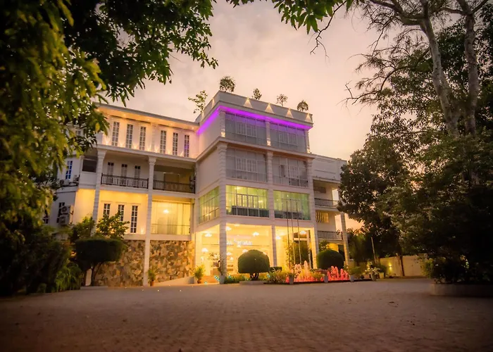 Royal Reach Udawalawe