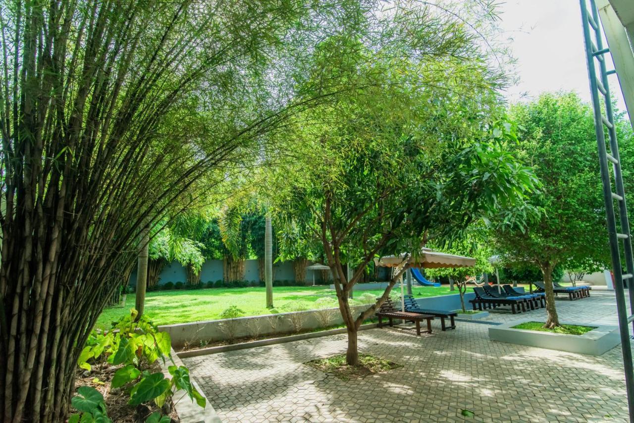 Royal Reach Hotel