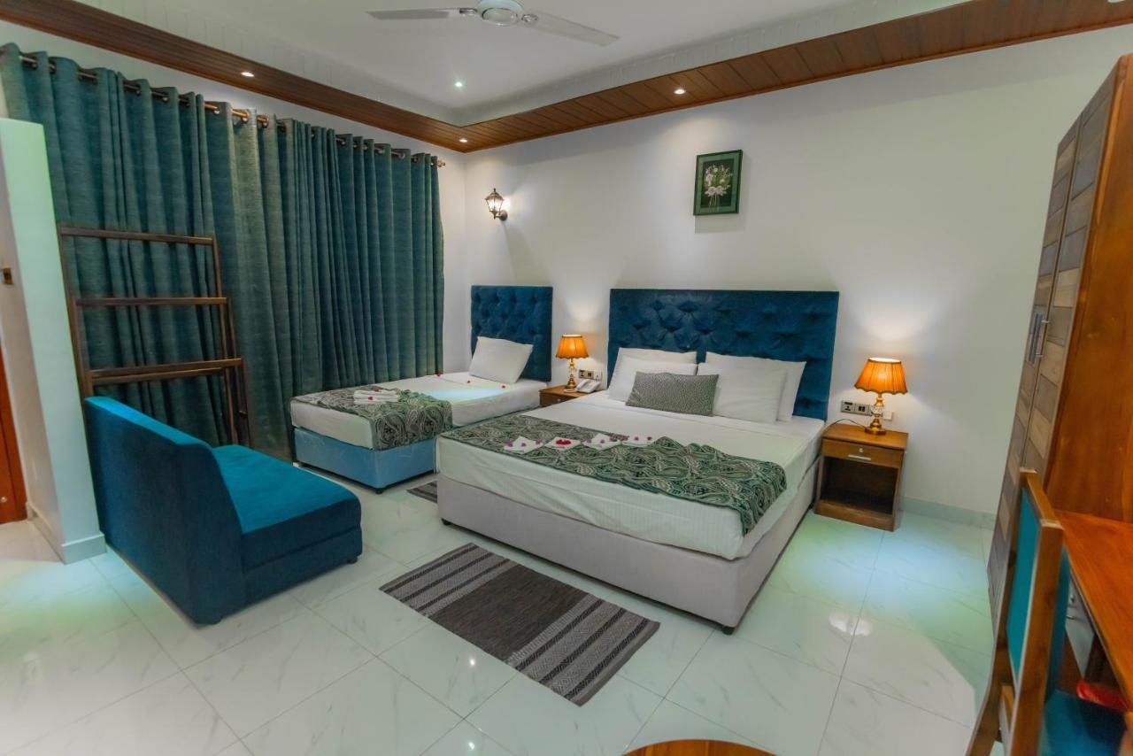 Royal Reach Hotel