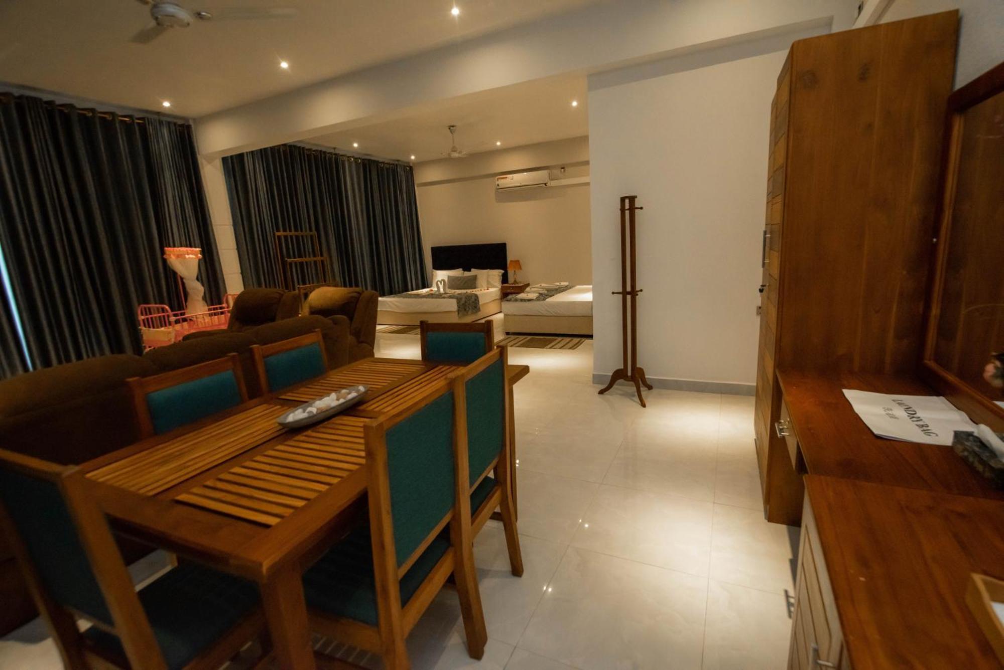 Royal Reach Hotel 5*