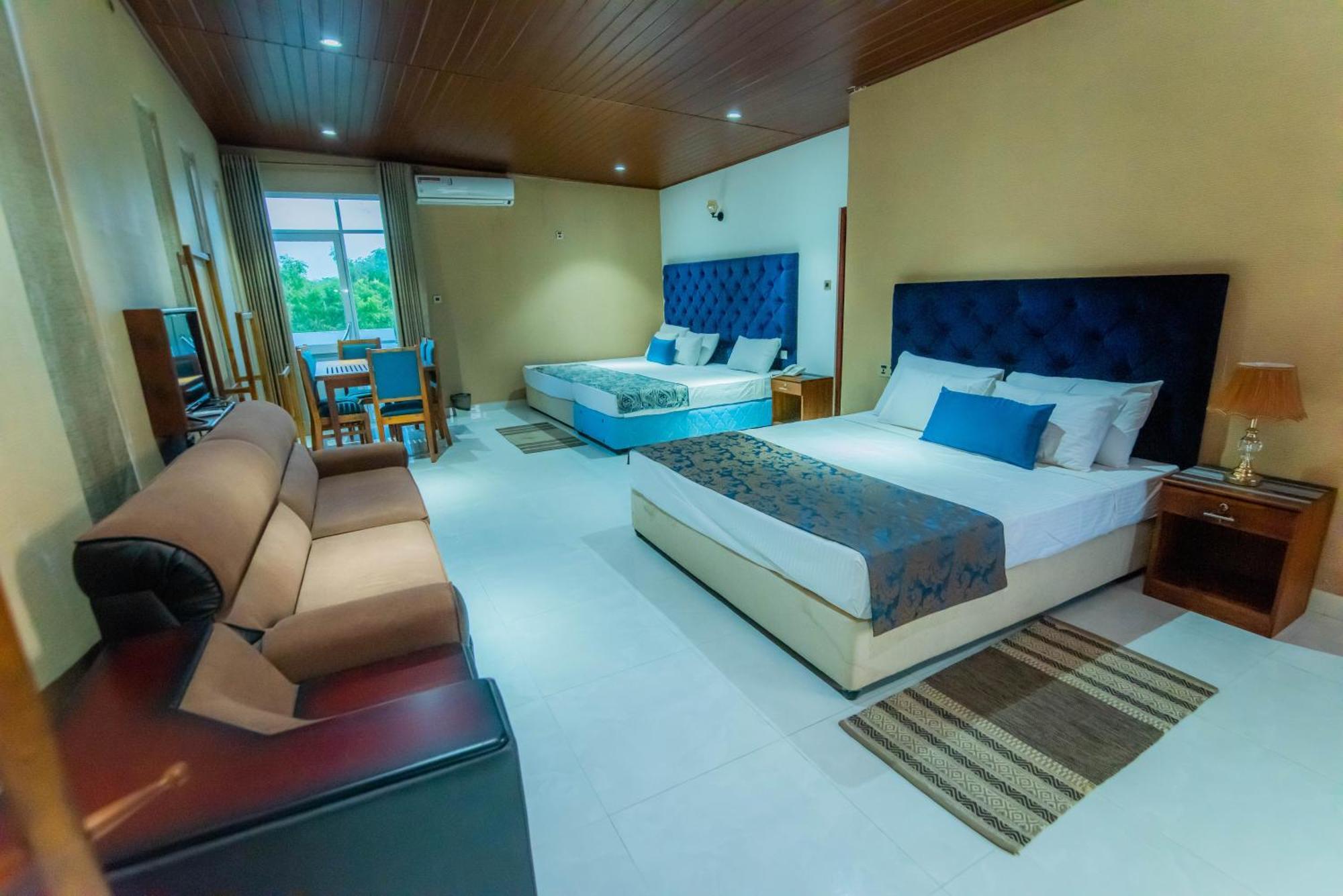 Royal Reach Hotel 5*